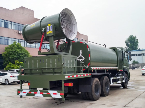 16方東風(fēng)天龍霧炮車